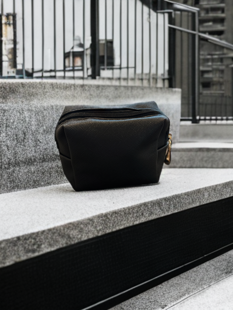 MyAh liten Toalettmappe black